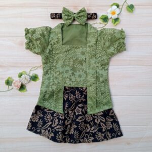 Home kebaya kutubaru